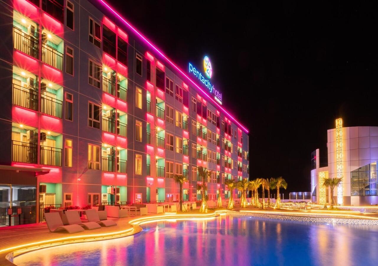 Pentacity Hotel Balikpapan Екстер'єр фото